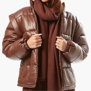 WEWOREWHAT SNAP OFF SLEEVE MATTE FAUX LEATHER PUFFER JACKET IN COCOA